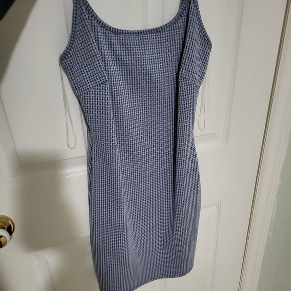 Misty Rose blue/white/black patterned tight fitting dress - Picture 2 of 2